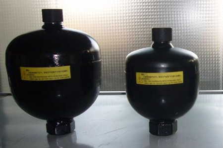 隔膜式蓄能器應(yīng)該如何選擇？