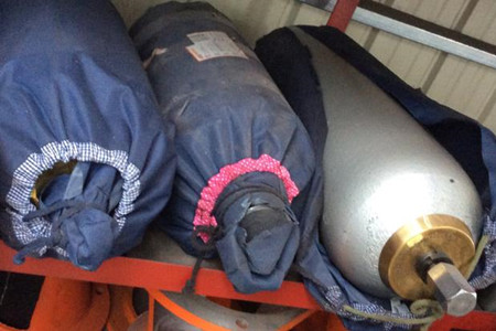 怎么使用蓄能器充氮工具?